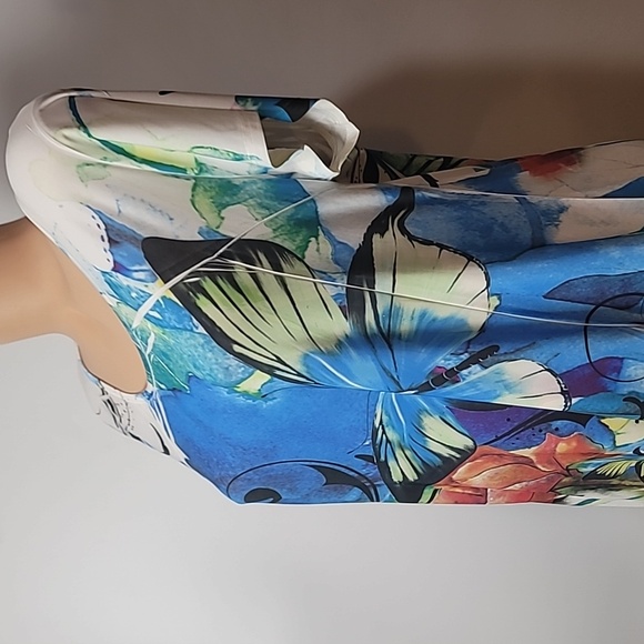 Reina Butterfly Floral Travel Dress! W/POCKETS - Picture 4 of 13